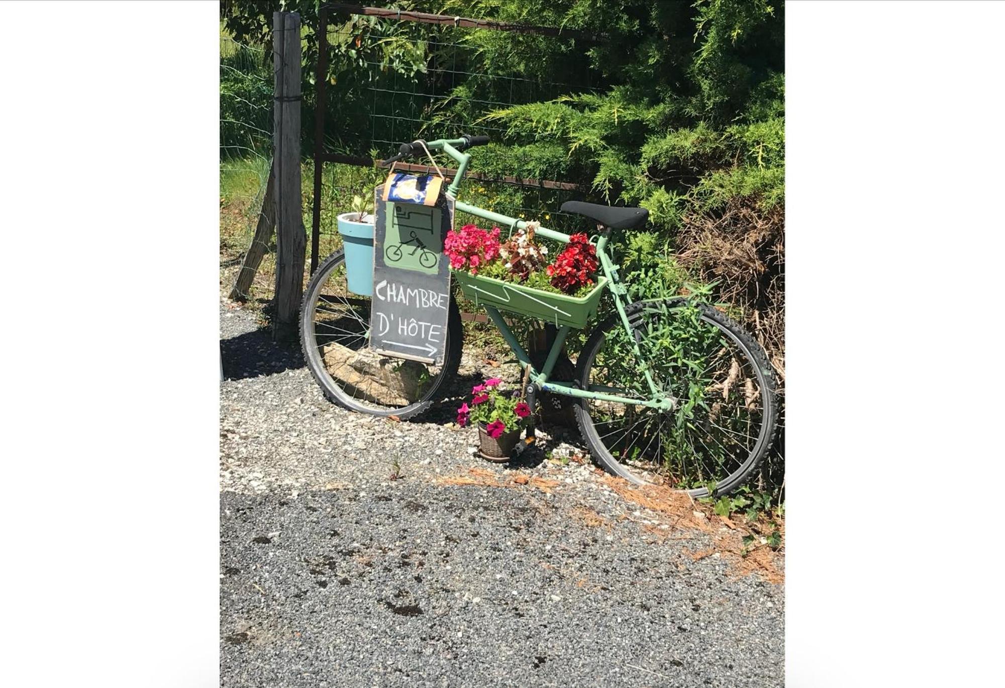 Le LindoisLe Petit Grange住宿加早餐旅馆 外观 照片